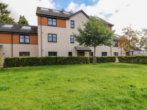 11 Ambleside Court